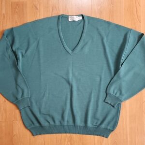 St. Croix Knits Expressly For Dick Bruhn 100% Wool V-neck Sweater